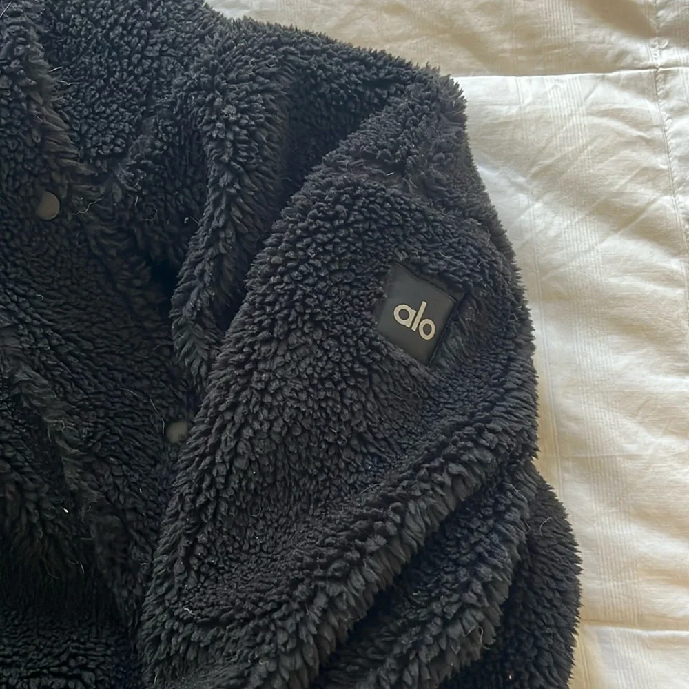 ALO black sherpa jacket - Picture 5 of 7